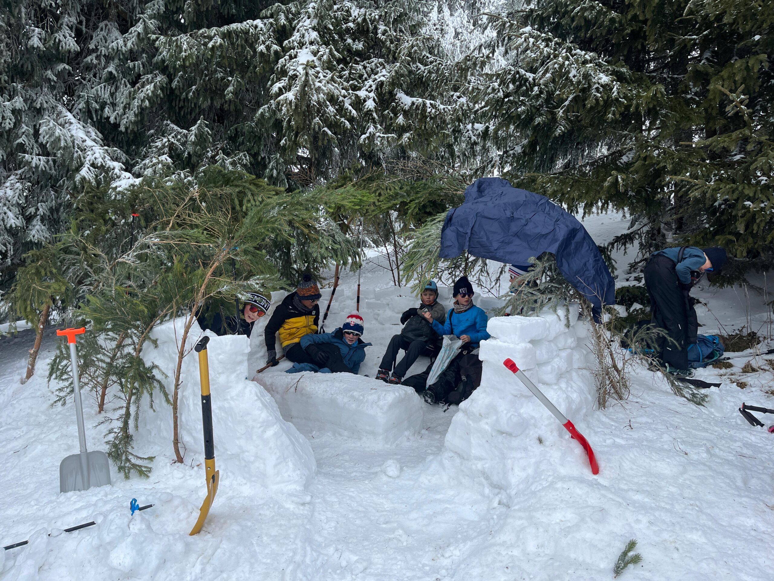 Sortie au Semnoz avec les trappeurs de l’École d’aventure